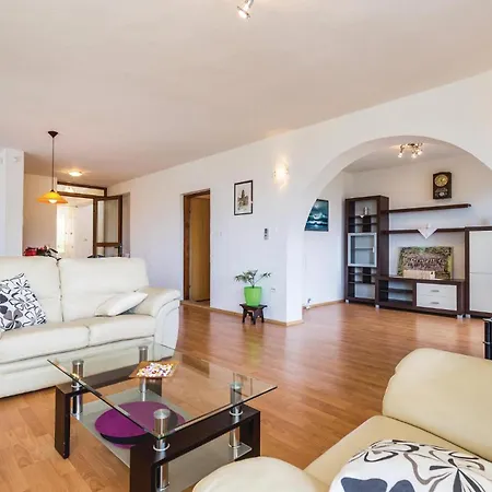 Amazing In With House Sea View