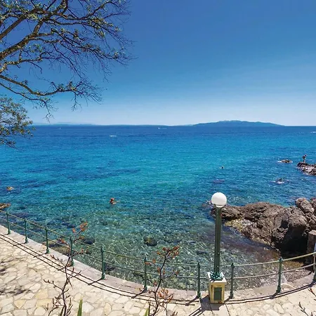 Amazing In With House Sea View Ičići