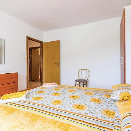 5 Bedroom Gorgeous In